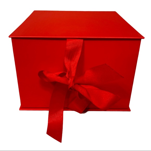 Hallmark Red Large Ribbon Tied Gift & Keepsake Box - Picture 2 of 10